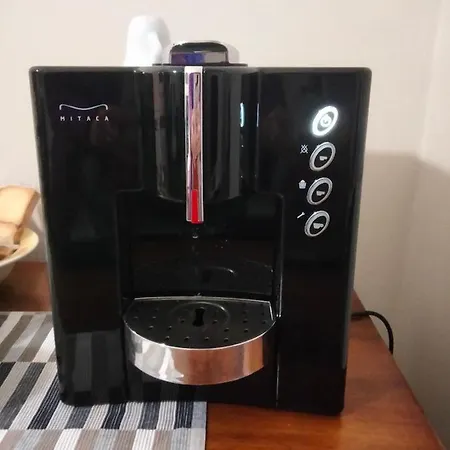 Braschi 8 Bed and Breakfast Τζόλα Πρεντόζα