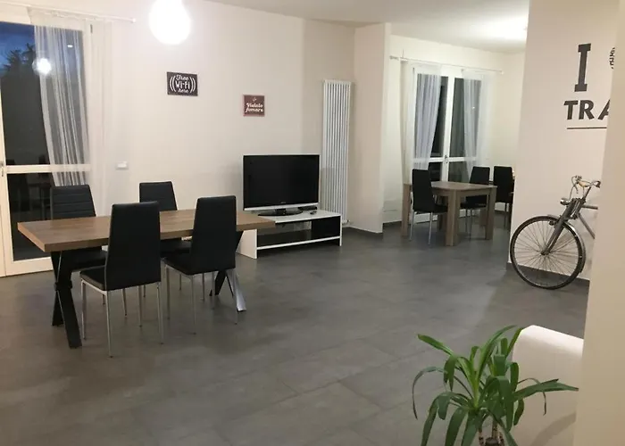 Braschi 8 Oda ve Kahvaltı *