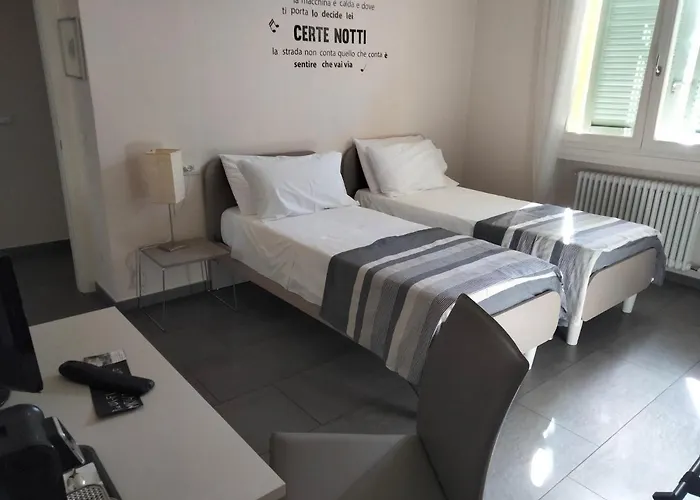 Braschi 8 * צולה פרדוסה